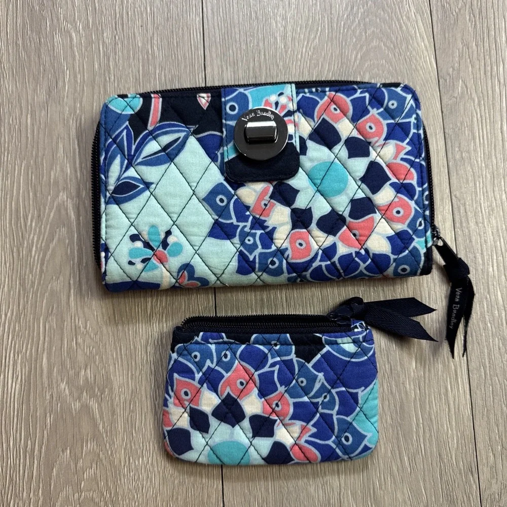 VERA BRADLEY 4 Piece Set Shoulder Bag Purse Wallet Floral Paisley Lotus Retired!